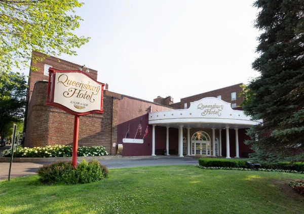 The Queensbury Hotel image 10