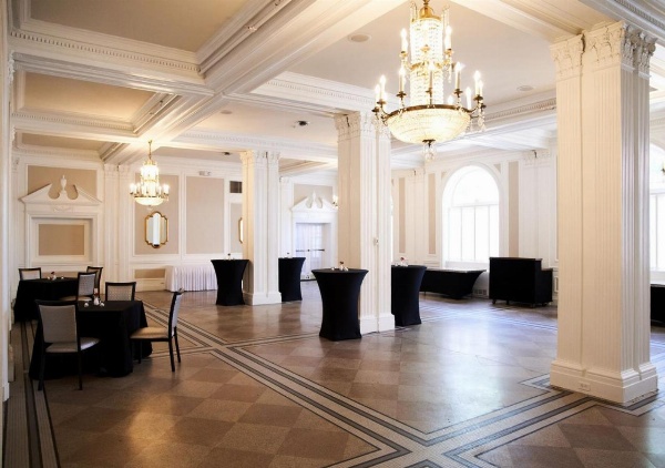 The Queensbury Hotel image 6